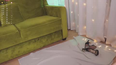 Hey Guys and Girls non-binary personalities  Im Sereta online show from 9, 3, 2025