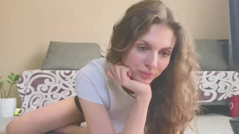 Snapshot of sereta_fin chatting on 4, 5, 2026 Hey Guys and Girls non-binary personalities Im Sereta online show from 4, 5, 2026