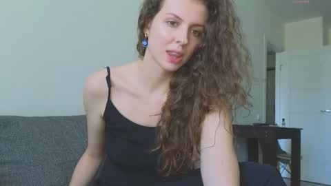 Snapshot of sereta_fin chatting on 23, 5, 2026 Hey Guys and Girls non-binary personalities Im Sereta online show from 23, 5, 2026