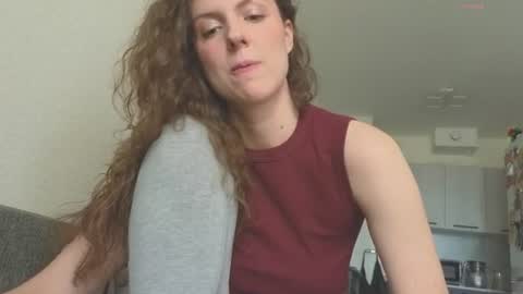 Snapshot of sereta_fin chatting on 10, 6, 2026 Hey Guys and Girls non-binary personalities Im Sereta online show from 10, 6, 2026