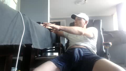 hetero serio discreto online show from 13, 1, 2025