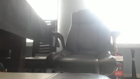 hetero serio discreto online show from 17, 9, 2025