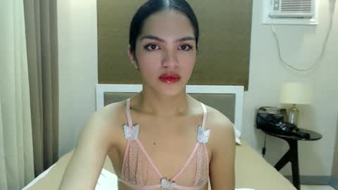 Bella online show from 2, 10, 2025