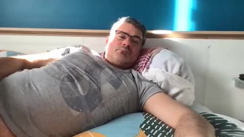 sesamechris92 online show from 3, 1, 2025