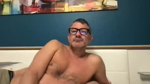 sesamechris92 online show from 9, 9, 2025