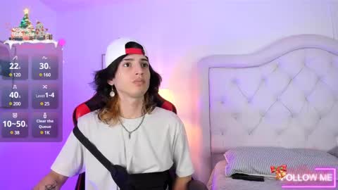 Snapshot of sett_and_gwen chatting on 16, 12, 2024 sett_and_gwen online show from 16, 12, 2024