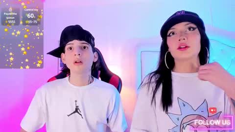 Snapshot of sett_and_gwen chatting on 1, 2, 2025 sett_and_gwen online show from 1, 2, 2025