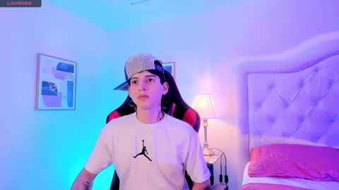 Snapshot of sett_and_gwen chatting on 23, 2, 2025 sett_and_gwen online show from 23, 2, 2025