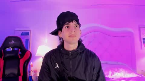 Snapshot of sett_and_gwen chatting on 7, 3, 2025 sett_and_gwen online show from 7, 3, 2025