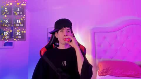 Snapshot of sett_and_gwen chatting on 9, 3, 2025 sett_and_gwen online show from 9, 3, 2025