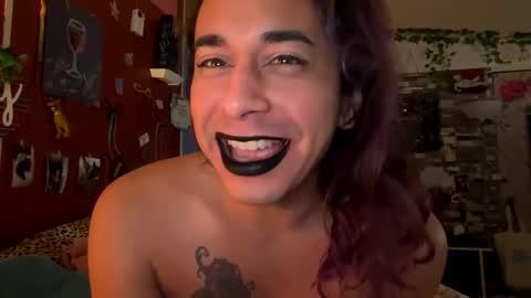 sexiwhiskey699 online show from 5, 1, 2025