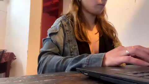 sexlovers88 online show from 11, 6, 2026