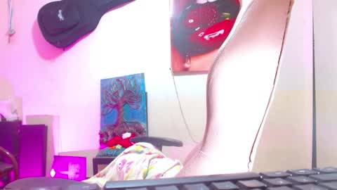 sexmilkdirty online show from 9, 3, 2025