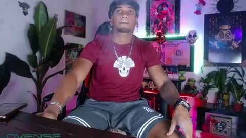 Aharon  ravelo online show from 21, 7, 2026