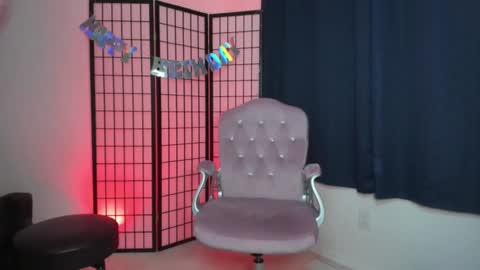 Snapshot of sexpotjess chatting on 4, 1, 2025 Sexpot Jess online show from 4, 1, 2025