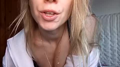 Snapshot of sexualangel chatting on 5, 3, 2026 Verona online show from 5, 3, 2026