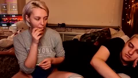 Snapshot of sexvibecouple chatting on 29, 10, 2025 sexvibecouple online show from 29, 10, 2025