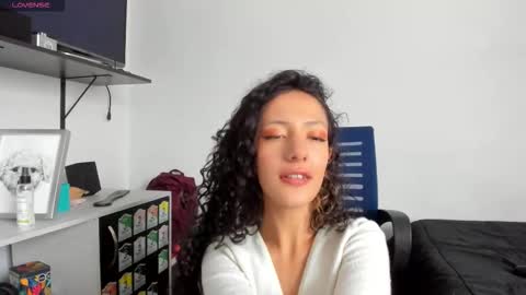 Snapshot of sexx_hunters chatting on 29, 9, 2025 Jax and Lu online show from 29, 9, 2025