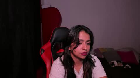 Snapshot of sexxyhot23 chatting on 1, 4, 2026 LINDA online show from 1, 4, 2026