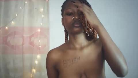 sexxypixie online show from 12, 5, 2026