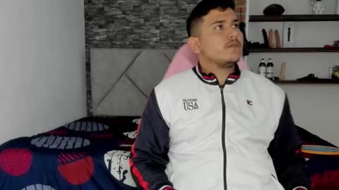 Snapshot of sexxyy_couple_ chatting on 1, 3, 2026 Sexxy-Couple online show from 1, 3, 2026