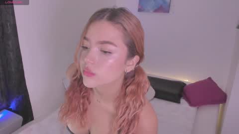 Snapshot of sexy_and_naughty_girl chatting on 5, 2, 2025 Lucy Annyy online show from 5, 2, 2025