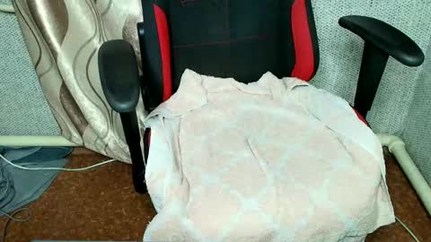 Jessica  Face only in pvt or in snapchat Dont ask more.... online show from 2, 10, 2025