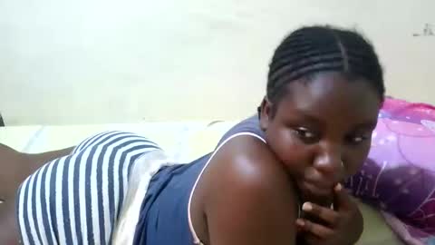 Snapshot of sexy_butt1 chatting on 25, 5, 2026 sexy butt1 online show from 25, 5, 2026