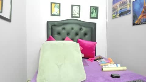 Snapshot of sexy_candy18x chatting on 4, 6, 2026 sexy_candy18x online show from 4, 6, 2026