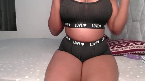 Snapshot of sexy_chocolata chatting on 8, 3, 2025 chocolata online show from 8, 3, 2025