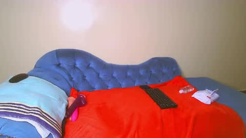 foxxy sweets online show from 8, 4, 2026