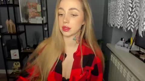 Snapshot of sexy_coralie chatting on 11, 12, 2024 C o r a l i e online show from 11, 12, 2024