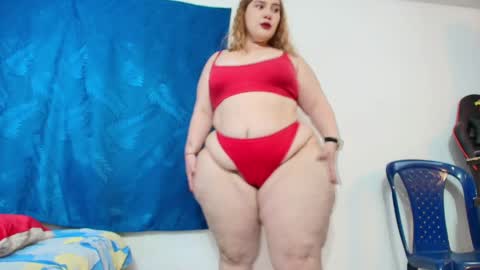 Snapshot of sexy_curvi chatting on 8, 6, 2026 karla instagram online show from 8, 6, 2026