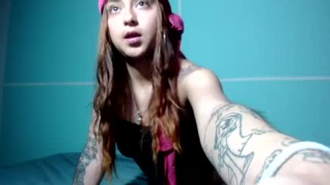 Snapshot of sexy_foxx_ chatting on 4, 7, 2026 Antonella online show from 4, 7, 2026