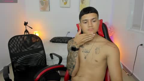 sexy_girl__777 online show from 22, 4, 2026