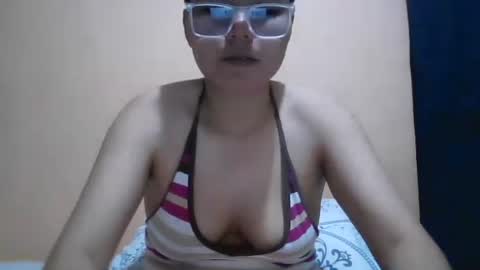 Snapshot of sexy_hotass_girl chatting on 13, 10, 2025 Anna online show from 13, 10, 2025