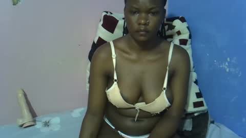 Snapshot of sexy_ivvy02 chatting on 15, 4, 2026 Iovelyne online show from 15, 4, 2026