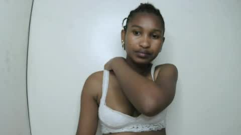 Snapshot of sexy_joyline chatting on 19, 6, 2026 joy online show from 19, 6, 2026