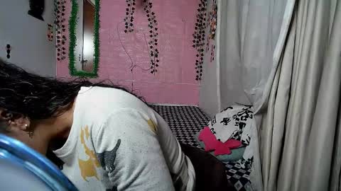 sexy lolas online show from 28, 10, 2025