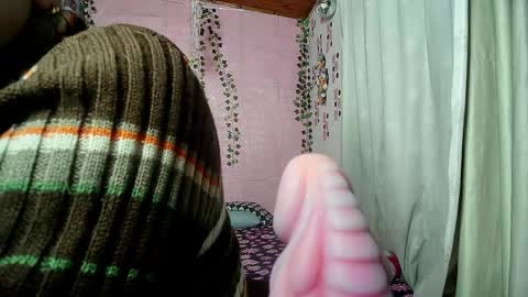 sexy lolas online show from 21, 4, 2026