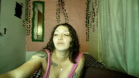 sexy lolas online show from 28, 4, 2026