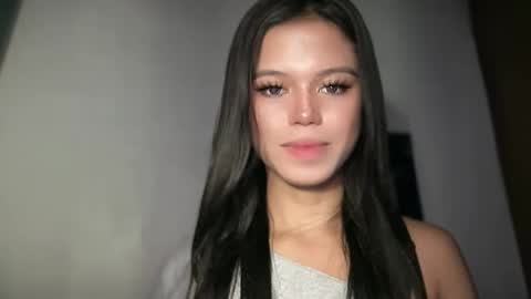 Nicole online show from 8, 5, 2026