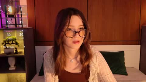 Snapshot of sexy_me_bb chatting on 27, 5, 2026 Alison online show from 27, 5, 2026