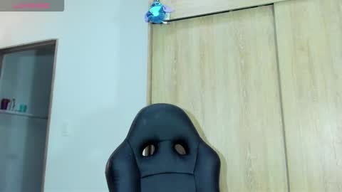 Snapshot of sexy_nicole_ricutty chatting on 22, 9, 2025 sexy_nicole_ricutty online show from 22, 9, 2025