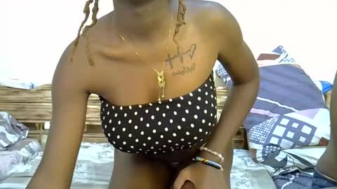 Snapshot of sexy_sasy chatting on 5, 11, 2025 sexy_sasy online show from 5, 11, 2025