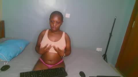 Snapshot of sexy_shava chatting on 5, 12, 2025 sexy_shava online show from 5, 12, 2025