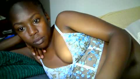 sexy_skyllah online show from 19, 7, 2026