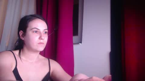 Snapshot of sexy_slimm25 chatting on 6, 3, 2025 Slimm online show from 6, 3, 2025