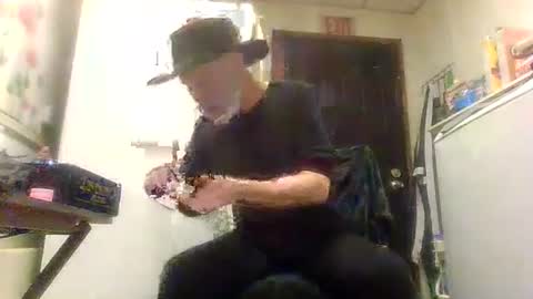 Daddy online show from 19, 4, 2026