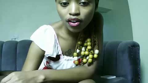 Snapshot of sexy_zaraa chatting on 10, 4, 2026 sexy zaraa online show from 10, 4, 2026